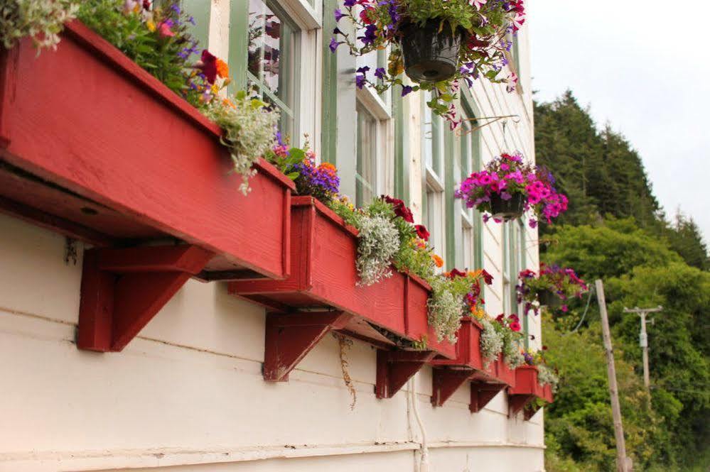 The Historic Requa Inn Klamath Exterior foto